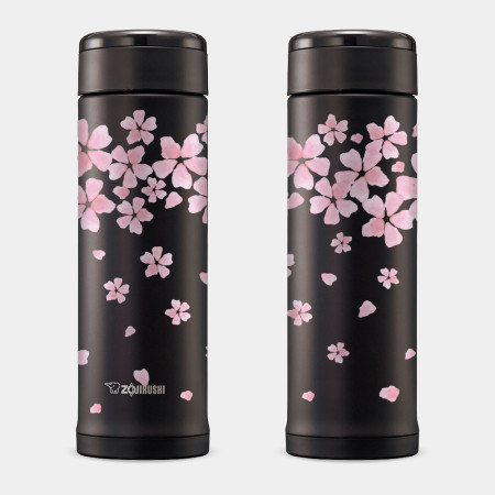 櫻花散落